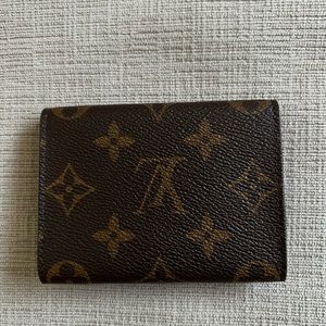 LV envelope business card holder